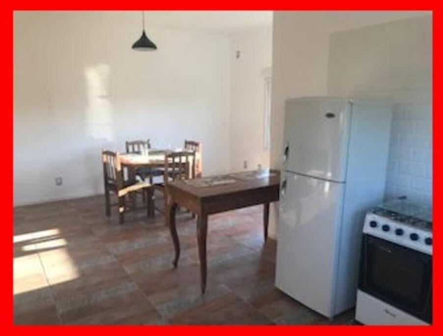 Comoda Casa Con Jardin En Колония дел Сакременто Екстериор снимка