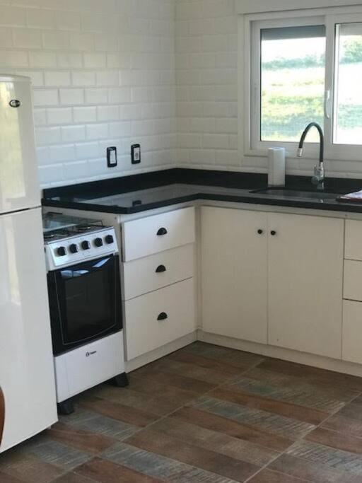 Comoda Casa Con Jardin En Колония дел Сакременто Екстериор снимка