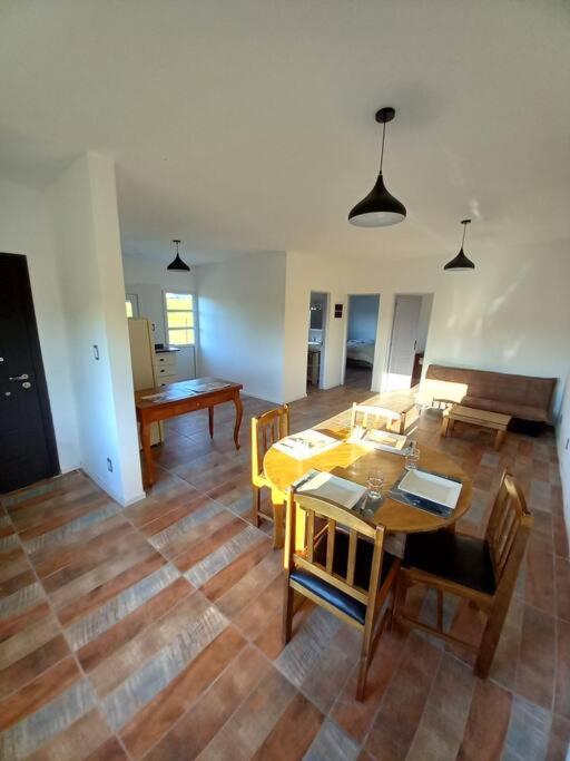 Comoda Casa Con Jardin En Колония дел Сакременто Екстериор снимка