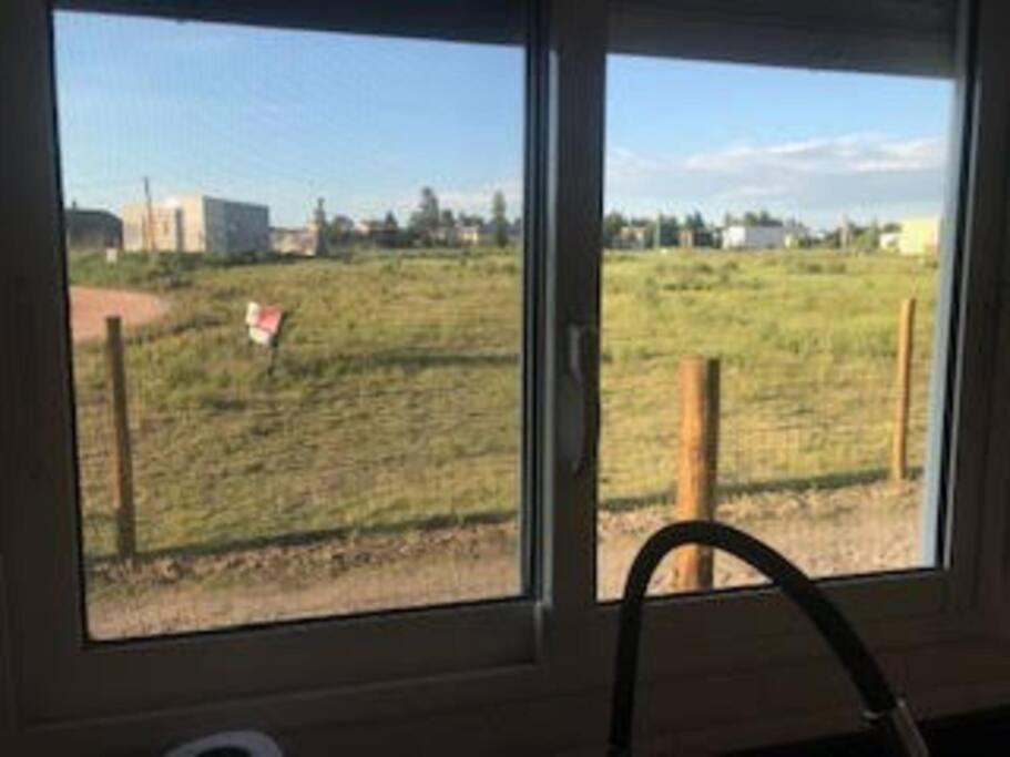 Comoda Casa Con Jardin En Колония дел Сакременто Екстериор снимка