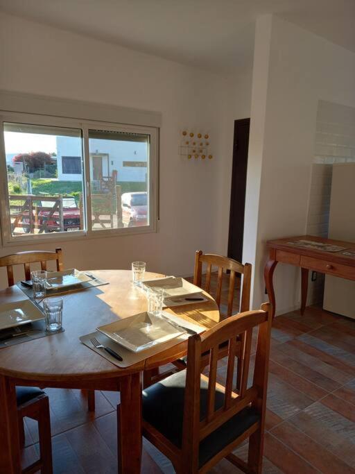 Comoda Casa Con Jardin En Колония дел Сакременто Екстериор снимка