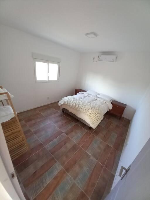Comoda Casa Con Jardin En Колония дел Сакременто Екстериор снимка